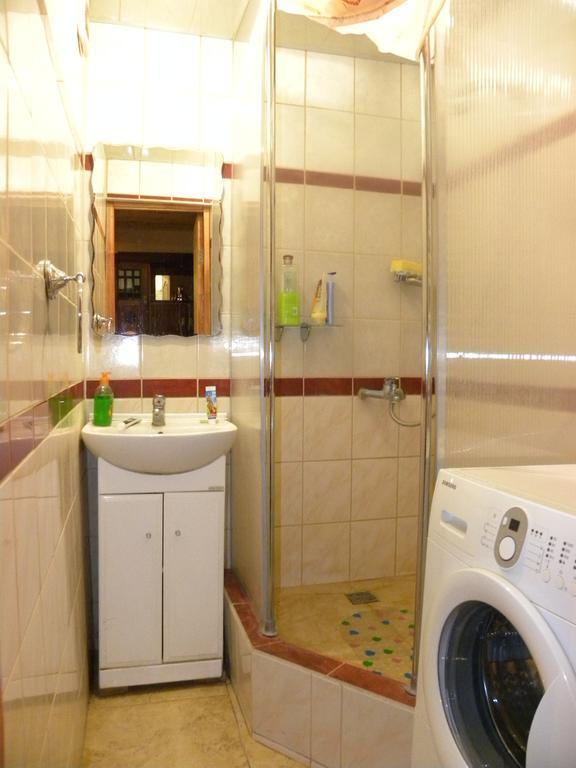 Kozatski Apartments Lviv Buitenkant foto